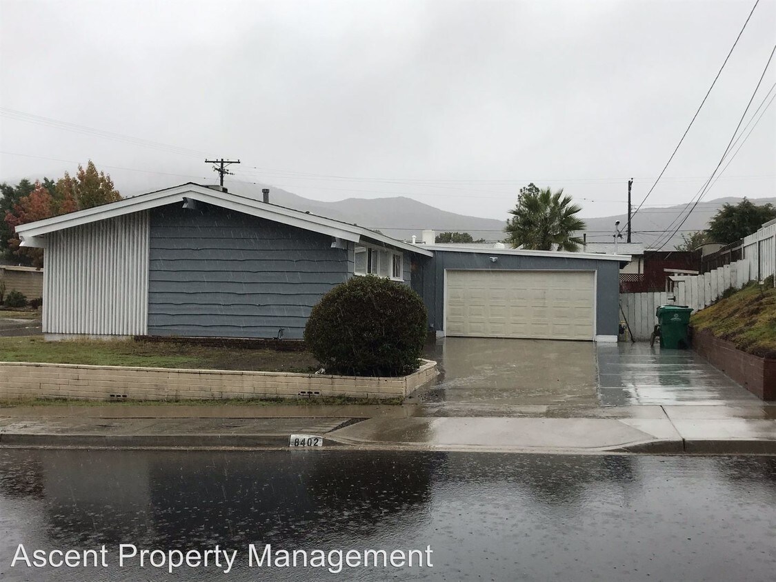 Primary Photo - 3 br, 2 bath House - 8402 Highwood Dr.