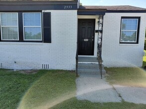 Building Photo - 2933 Jefferson St