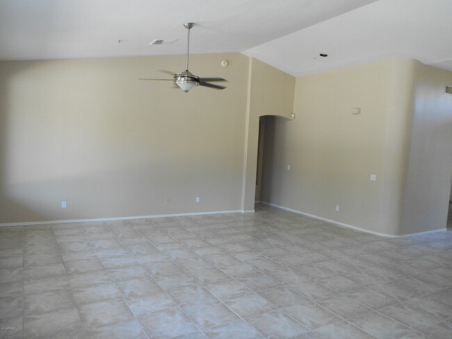 Foto del edificio - 7232 E Wing Shadow Rd