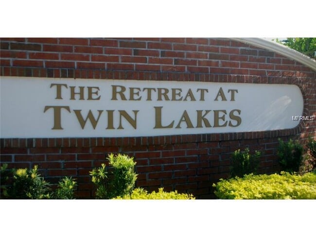 Photo - 3260 Retreat View Cir Townhome