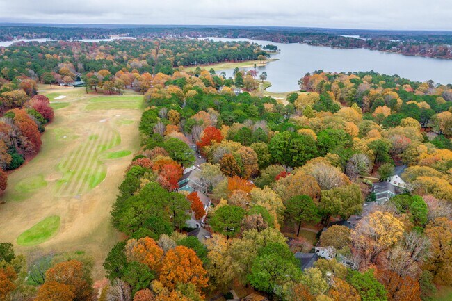 Foto del edificio - 222 Beech Haven Ln