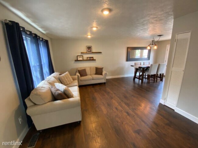 Building Photo - 3 br, 2.5 bath House - 2956 Rose Crown Cir