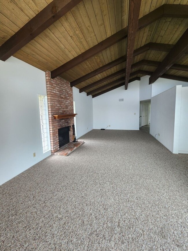 Building Photo - Adorable Shell Beach Home in Gorgeous Ocean View Community- Tons of Amenities!