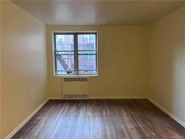 Foto del edificio - 780 Bronx River Rd