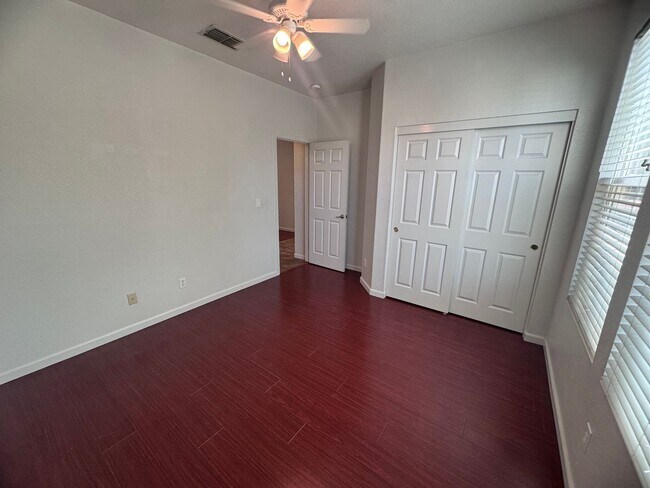 Foto del edificio - Stonelake Community - Four Bedroom!