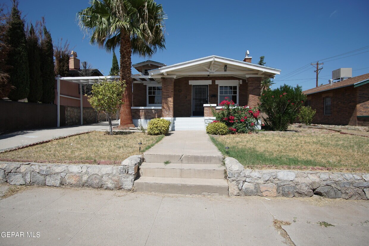 Primary Photo - 2731 Aurora Ave