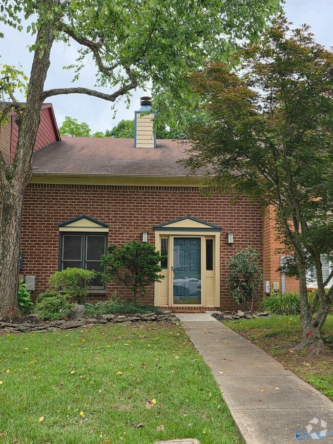 Building Photo - 252 W Lake Cir