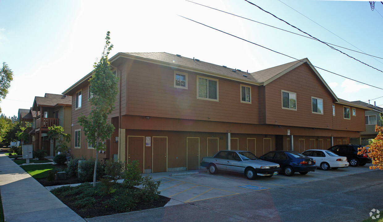 Building Photo - Mallard Park
