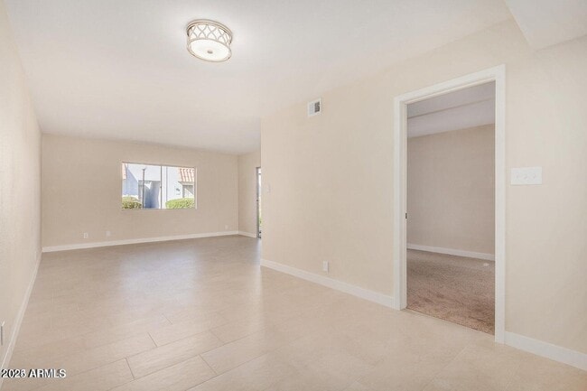 Building Photo - 6812 N 35th Ave