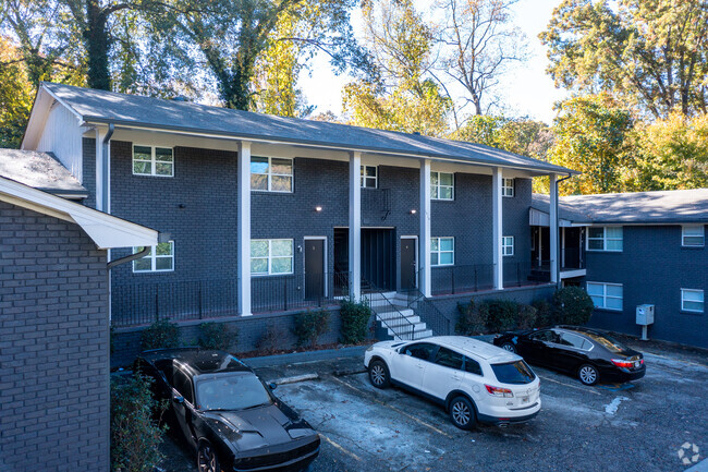 Surface Parking at Entrance to Building - Center Park Apartments