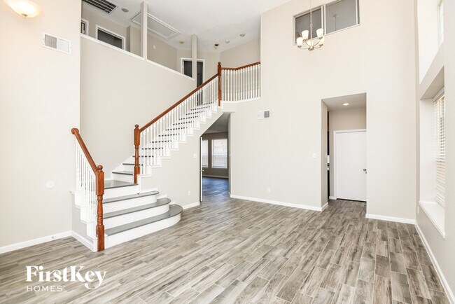 Building Photo - 6706 Smallwood Dr