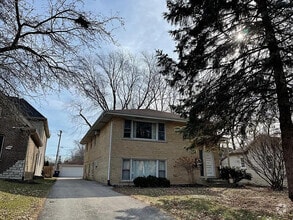 Building Photo - 828 N Sleight St