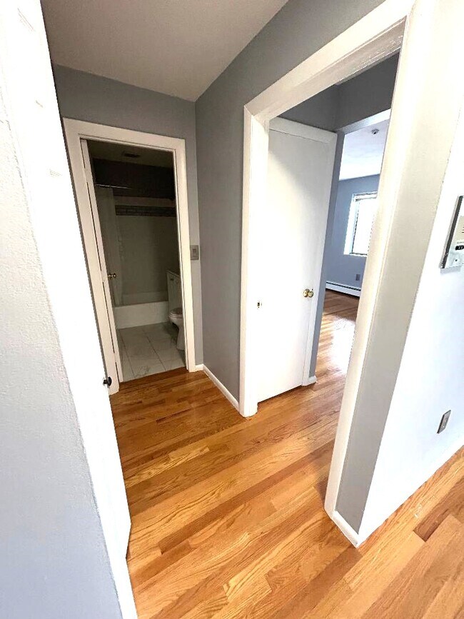 Pasillo - Doral Apartments