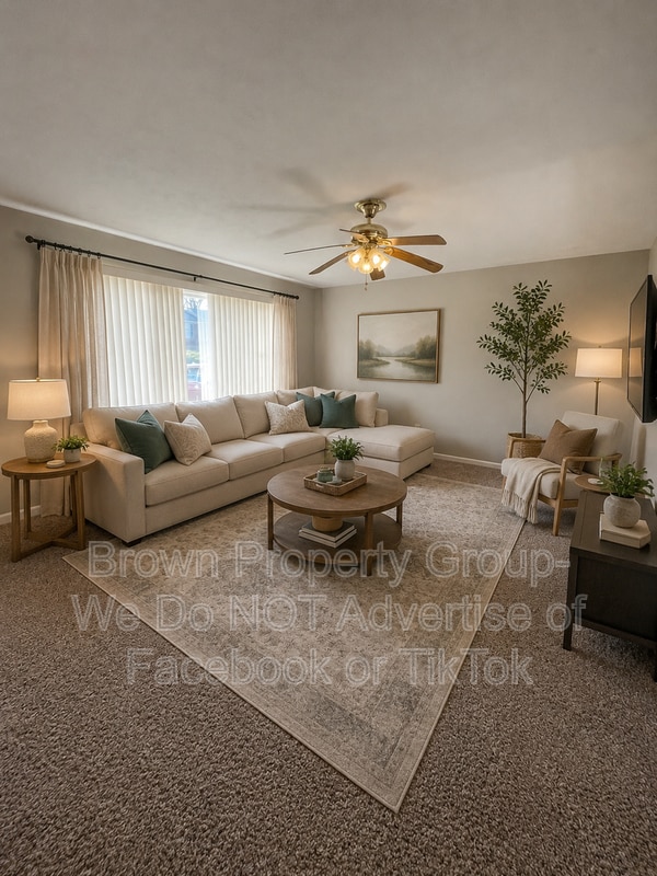 Building Photo - 1536 Rossmore Dr
