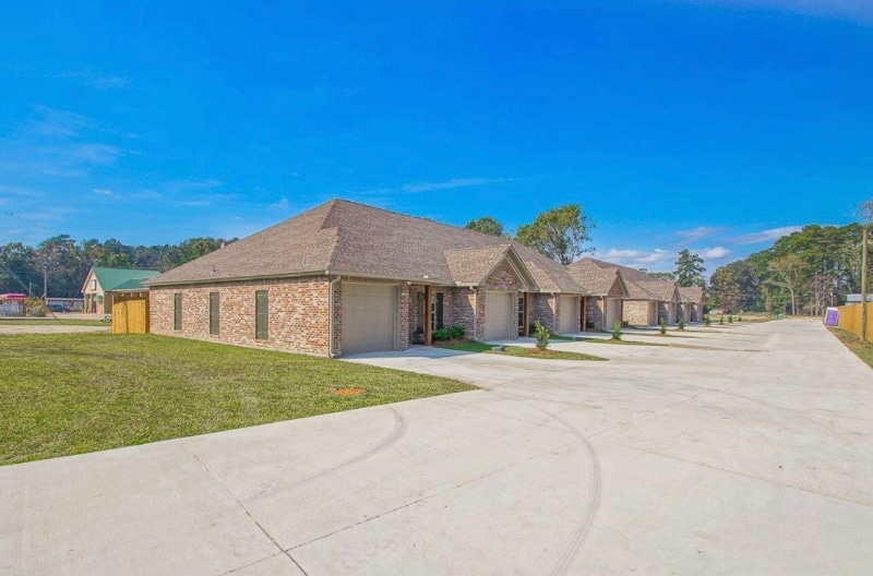 Primary Photo - 9017 Lockhart Rd