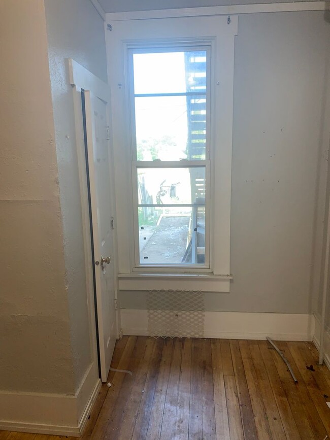 Building Photo - Ground floor, two bedroom apartment
