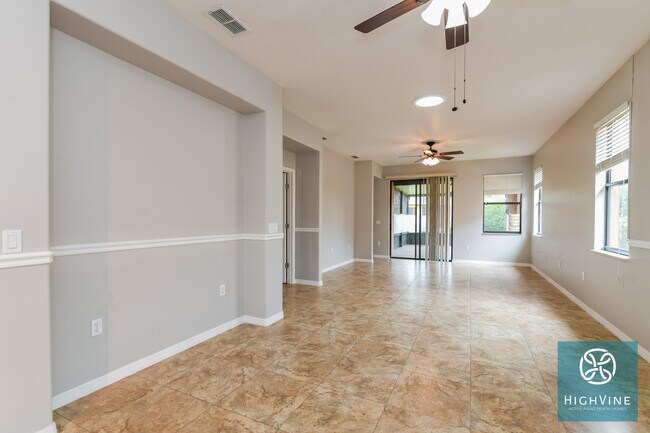 Building Photo - 505 Millifiora Ln