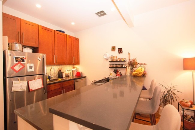 Building Photo - 456 Bergen Street