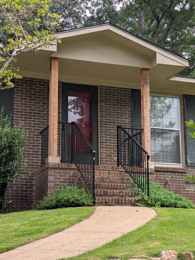 Foto principal - 308 Lancaster Ave