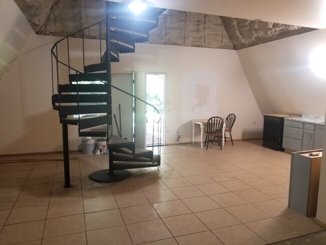 Foto del edificio - 7354 Waterloo Wood Rd