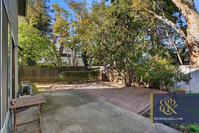 Building Photo - 247 O' Connor St