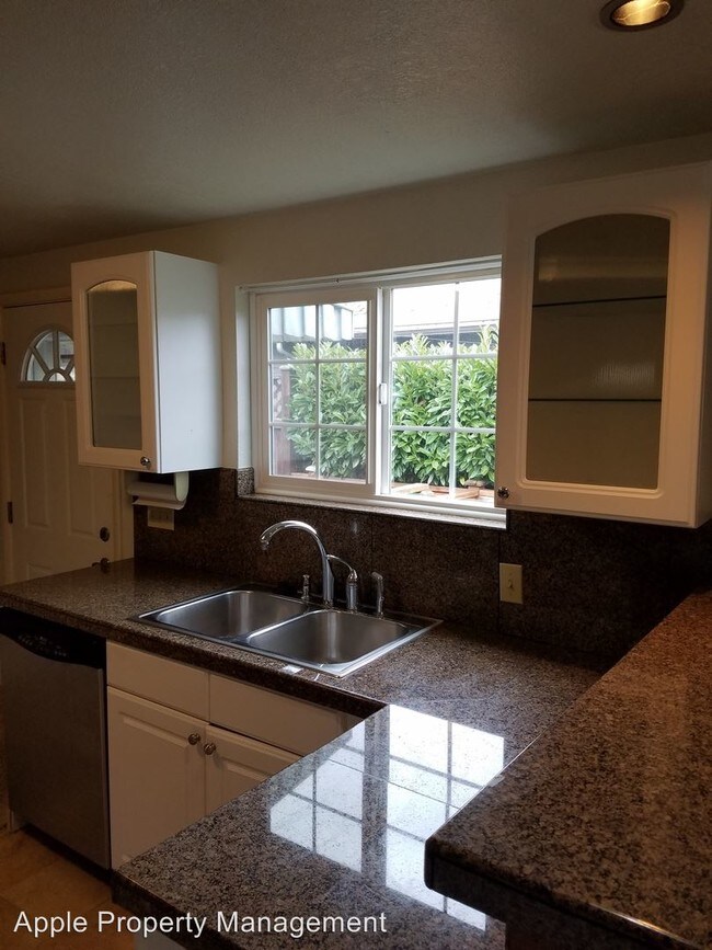 Foto del edificio - 3415 34th Ave W