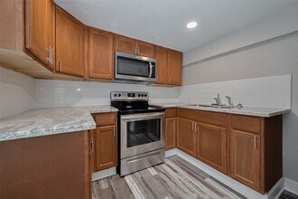 Building Photo - 1511 Scharpe St