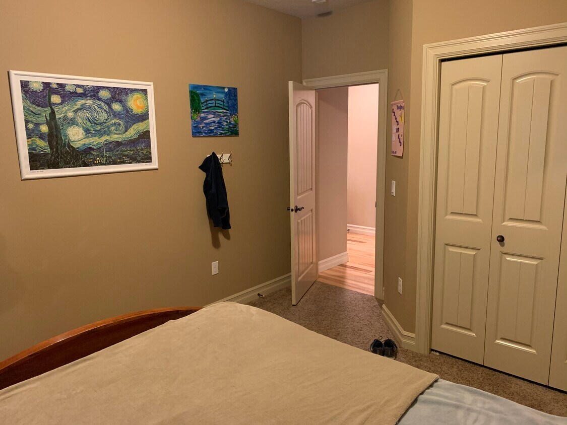 First floor bedroom - 2061 SW Kendra Street