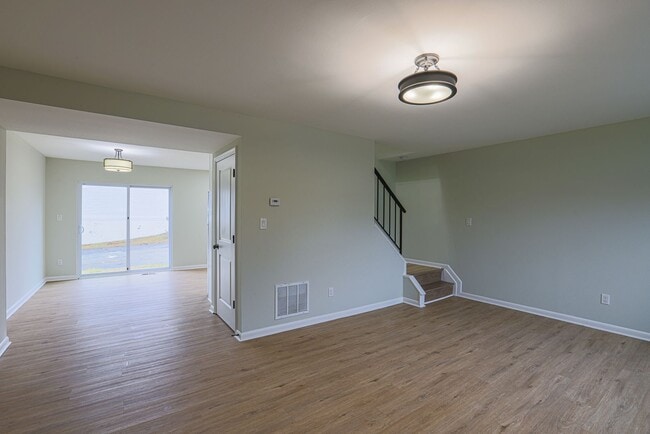 Building Photo - 758 Custis St