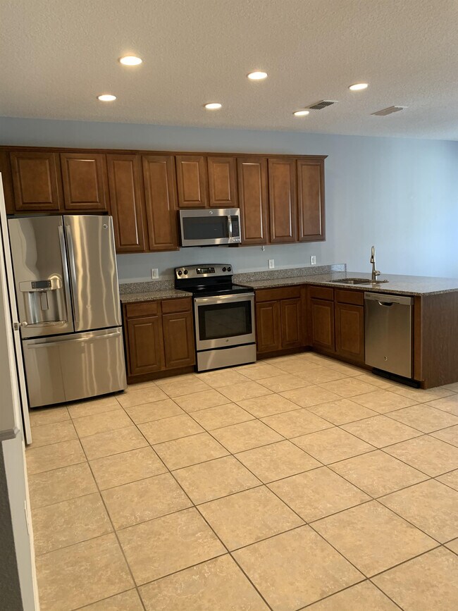 Foto del edificio - 7460 Ripplepointe Way