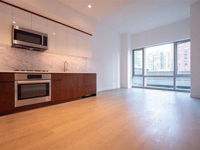 Foto del edificio - 75 Park Ln S