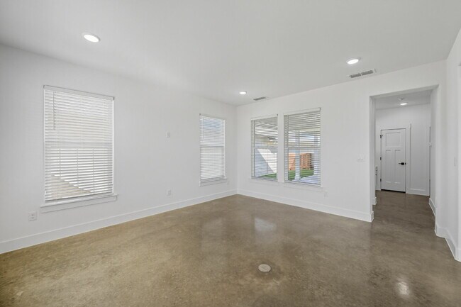 Foto del edificio - Brand New Custom 3 bedroom home in Granbury!