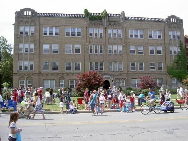 July 4th parade on Lake Avenue - 14901 Lake Ave