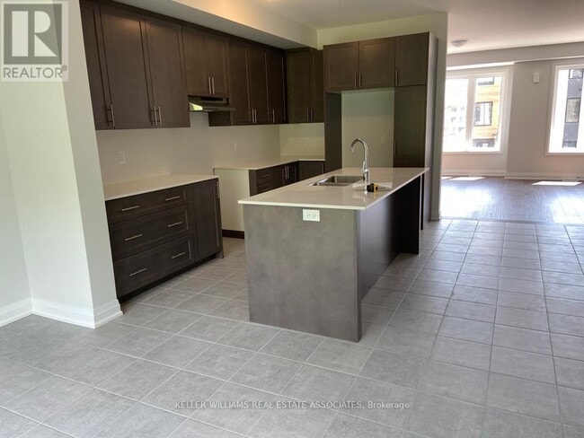 Building Photo - 64 Wind Tree Wy