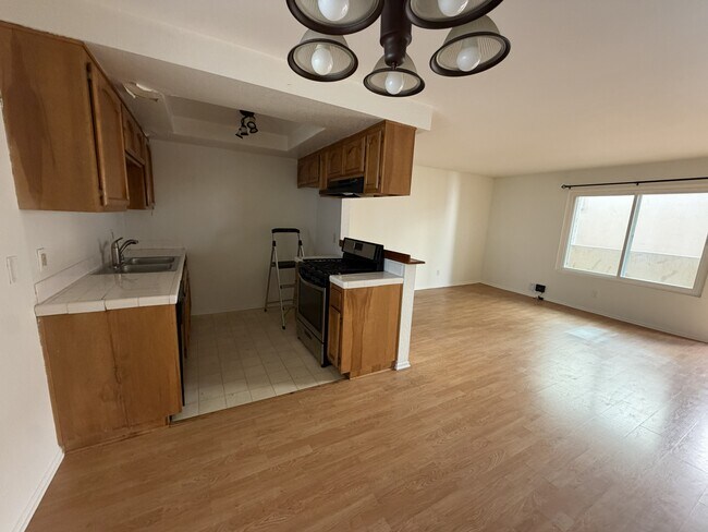 Foto del edificio - 543 E Walnut Ave
