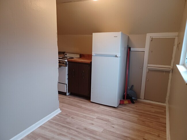 Building Photo - 1506 6th St