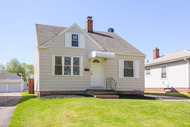 Building Photo - 15304 Benhoff Dr