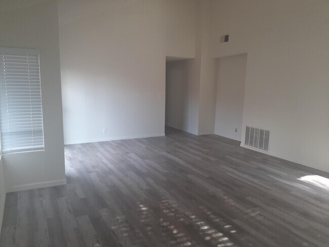 Foto del edificio - 36662 Santolina Dr
