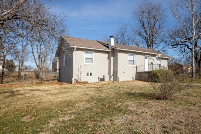 Building Photo - 206 W Wimer St