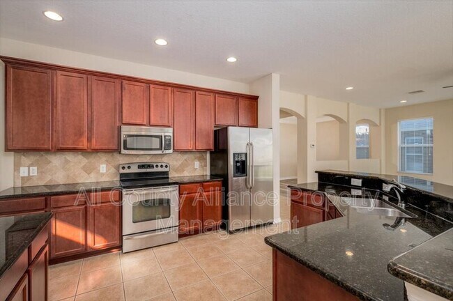 Foto del edificio - 4108 Waterville Ave