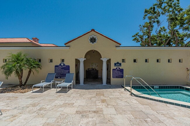 Foto del edificio - 5035 Harmony Cir