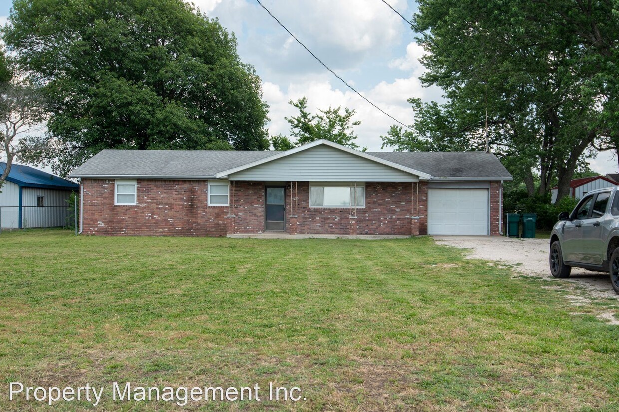 Foto principal - 3 br, 2 bath House - 317 S. Delaware