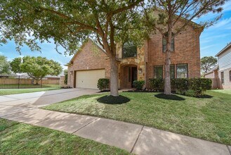 Building Photo - 6034 Gracys Landing Ln