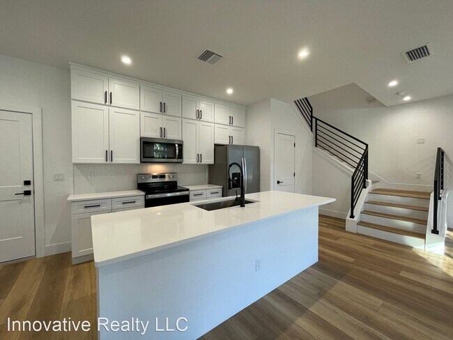 Foto del edificio - 3 br, 2.5 bath House - 2811 E. Central Blvd.