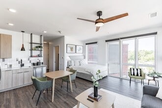 Studio, 1BA - 551SF - Entrance - Anthem House