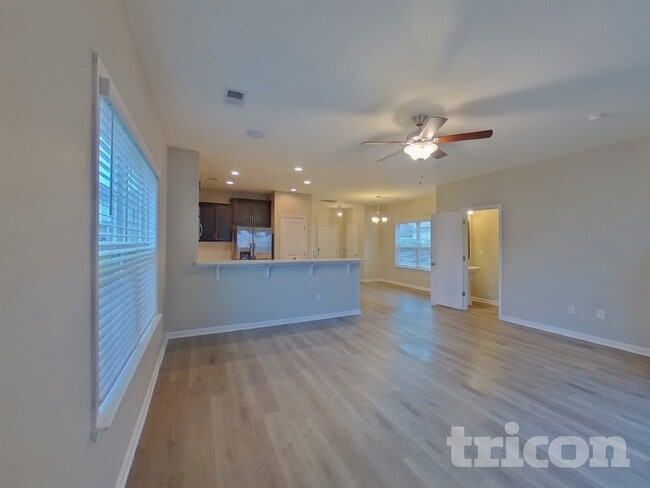 Building Photo - 120 Dunnsmore Dr