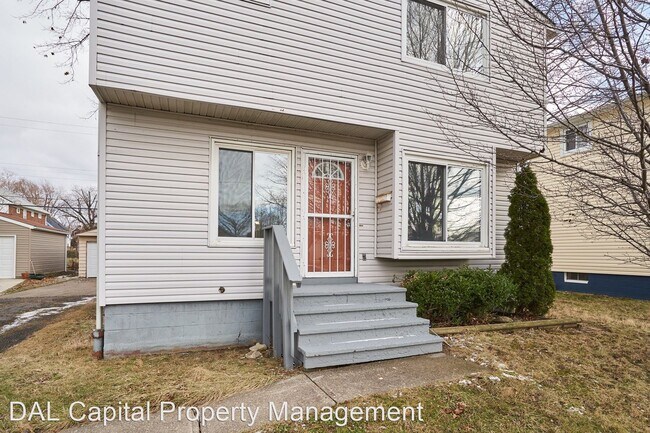 Foto del edificio - 3 br, 2 bath House - 1077 East 168th Street