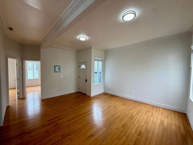 Foto del edificio - 2068 McAllister St