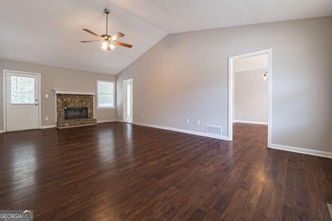 Building Photo - 493 Silverthorne Cir