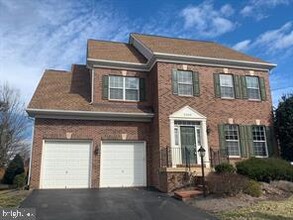 Building Photo - 5980 Twin Branch Ct
